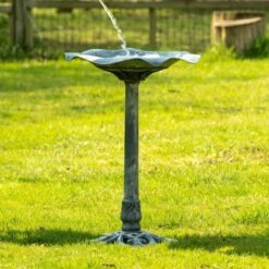 Silbersee Pedestal Bird Bath